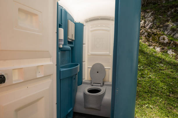 Best Portable restroom trailer rental  in Corsicana, TX